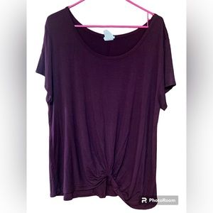 Late August short sleeve twist front T-shirt Sz 1X